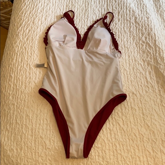 CUPSHE full piece - Picture 4 of 4